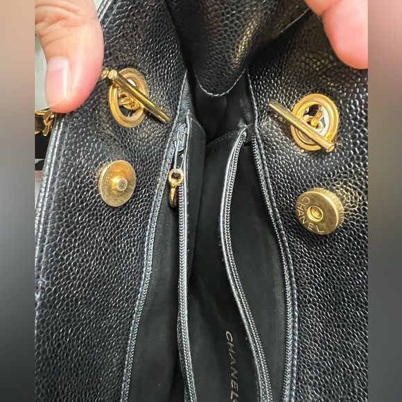 Authentic CHANEL Caviar chain black Tote - Picture 16 of 17